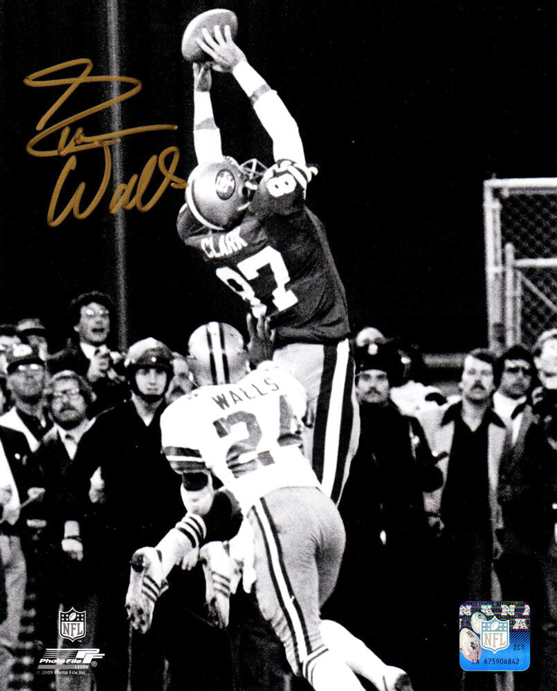 Everson Walls Signed Dallas Cowboys Defending Dwight Clark's 'The Catch' B&W8x10 Photo - WAL08P301 - Everson Walls Signed Dallas Cowboys Defending Dwight Clark's 'The Catch' B&W8x10 Photo product image
