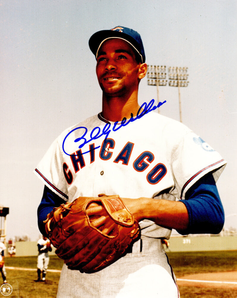 Billy Williams Signed Chicago Cubs Glove Pose 8x10 Photo - WIL08P106 - Billy Williams Signed Chicago Cubs Glove Pose 8x10 Photo product image