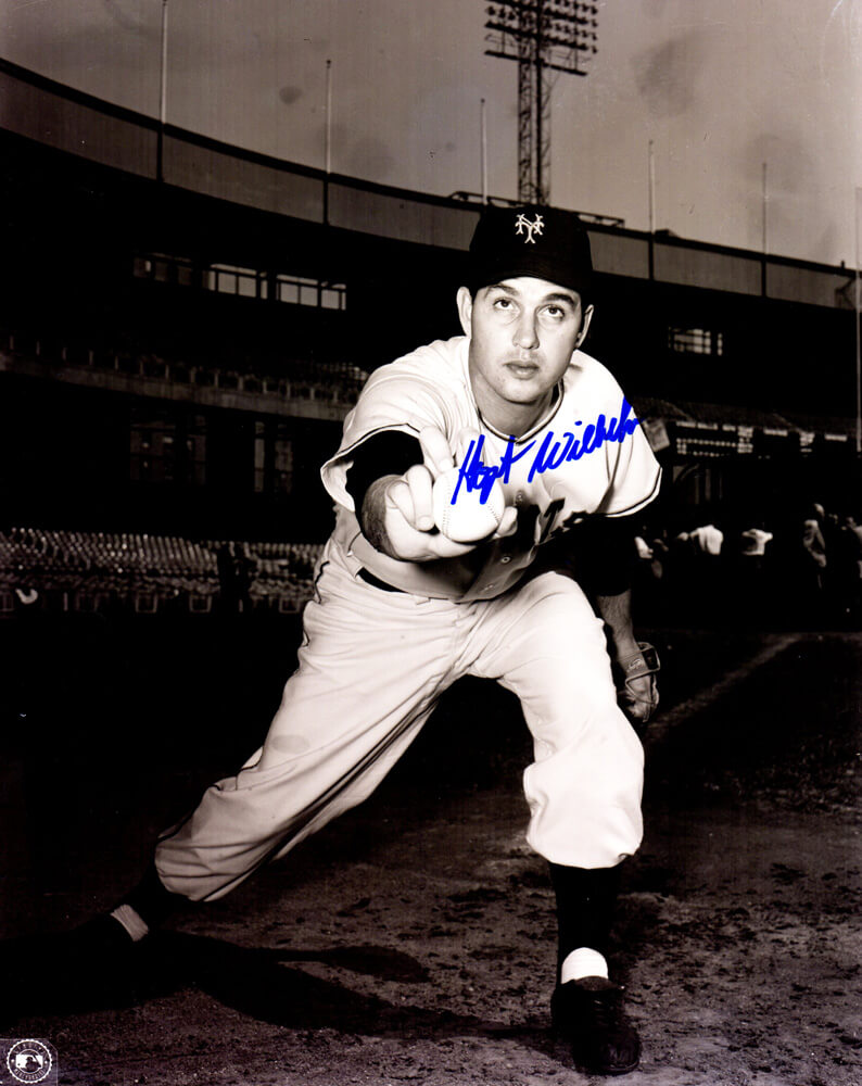 Hoyt Wilhelm Signed Giants B&W 8x10 Photo - WIL08P121 - Hoyt Wilhelm Signed Giants B&W 8x10 Photo product image
