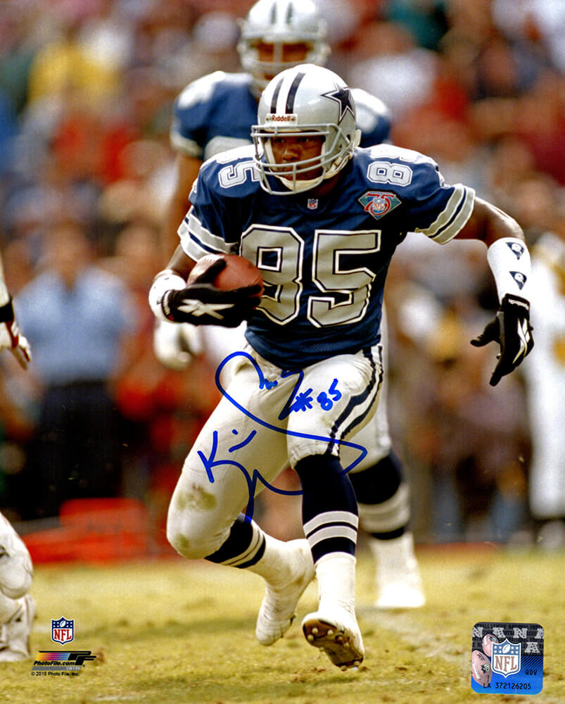 Kevin Williams Signed Dallas Cowboys With Football Action 8x10 Photo - WIL08P350 - Kevin Williams Signed Dallas Cowboys With Football Action 8x10 Photo product image