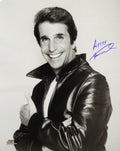 Henry Winkler Signed Happy Days The Fonz Thumbs Up B&W 16x20 Photo w/AYYYY - WIN16P507 - Henry Winkler Signed Happy Days The Fonz Thumbs Up B&W 16x20 Photo w/AYYYY product image