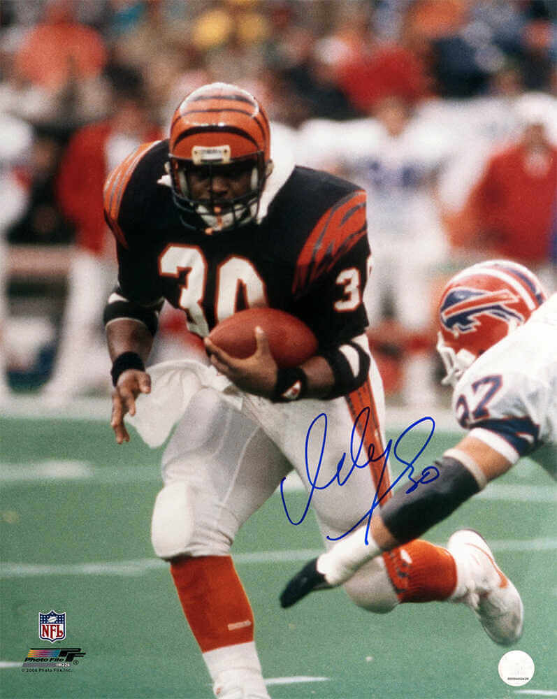 Icky Woods Signed Cincinnati Bengals Black Jersey Action 16x20 Photo - WOO16P316 - Icky Woods Signed Cincinnati Bengals Black Jersey Action 16x20 Photo product image